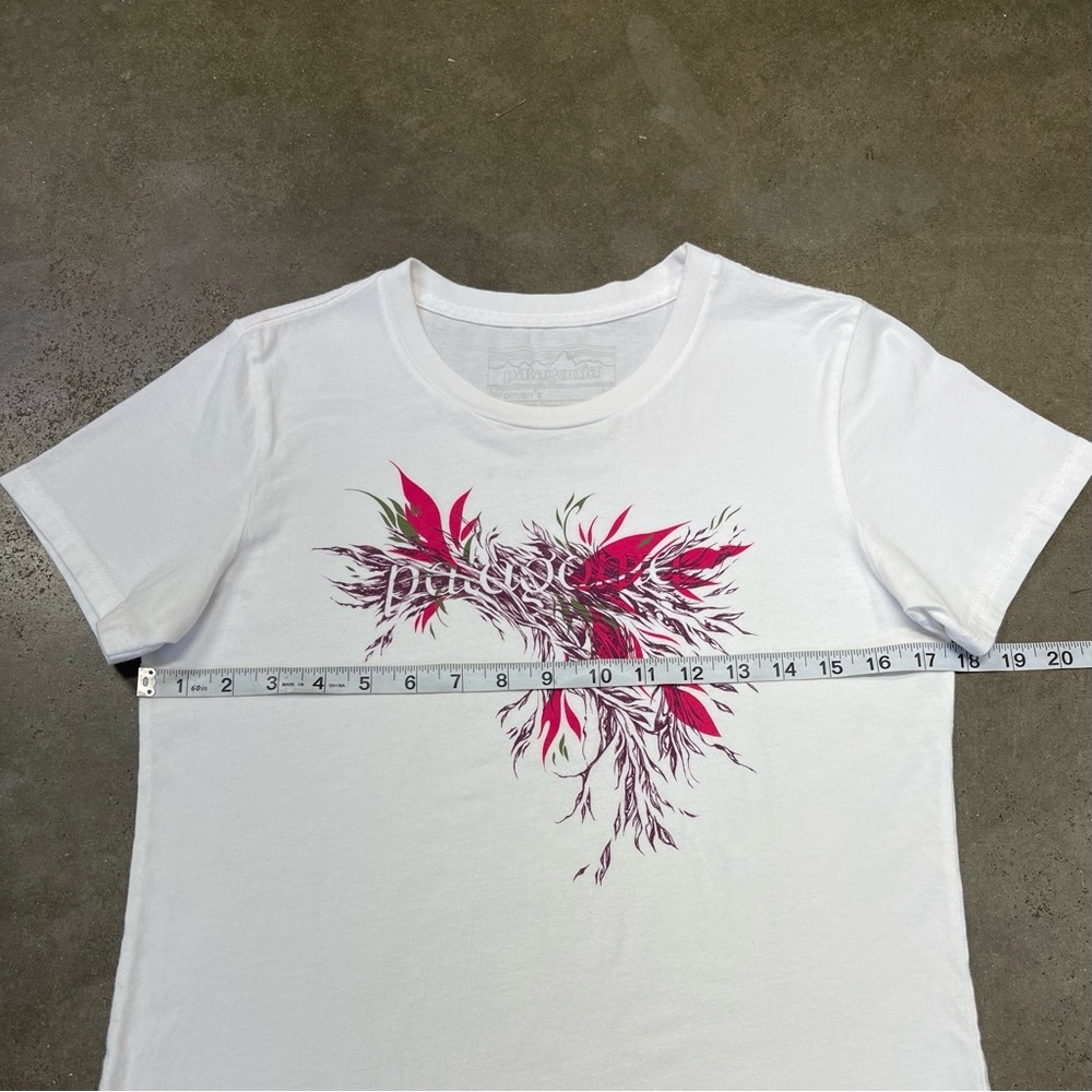 Y2K Patagonia Women’s Tribal Graphic T-Shirt M Organic Cotton USA Pink Tee - Picture 5 of 7
